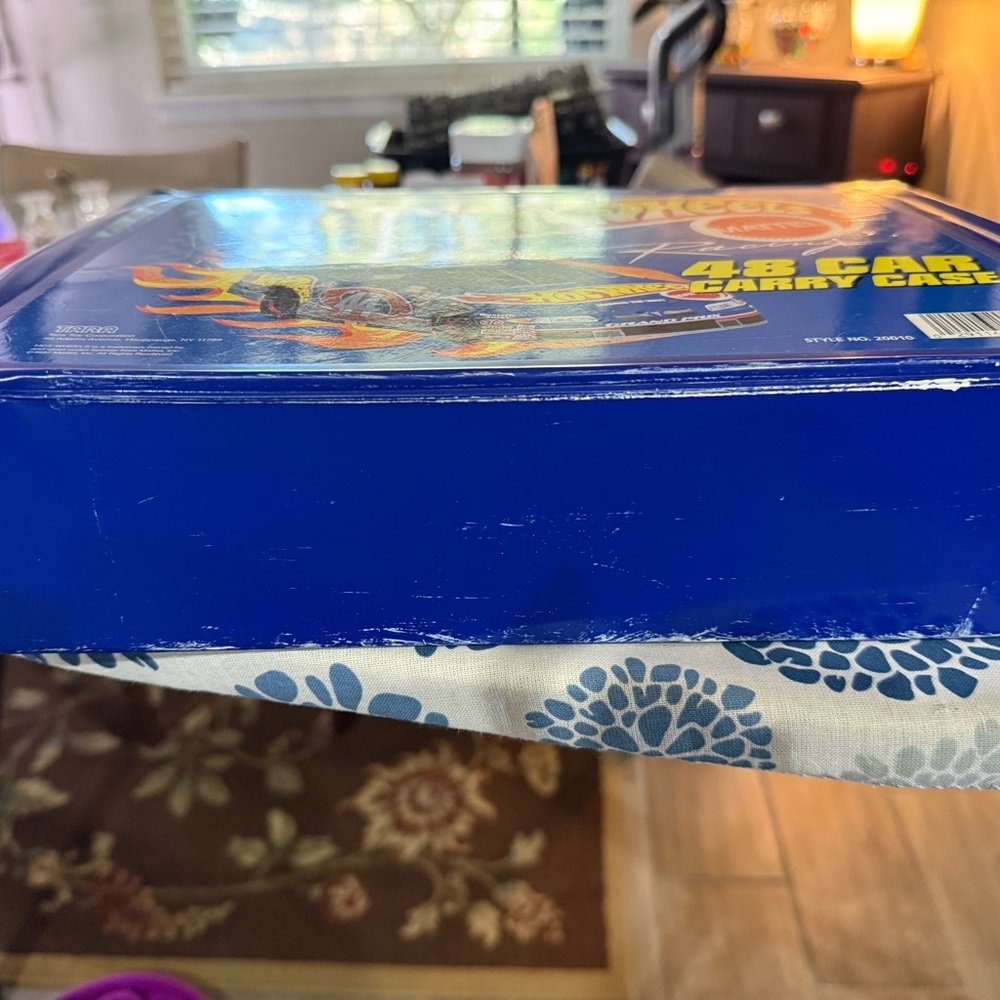Hot Wheels Blue 48-Car Carry Case - Picture 2 of 7